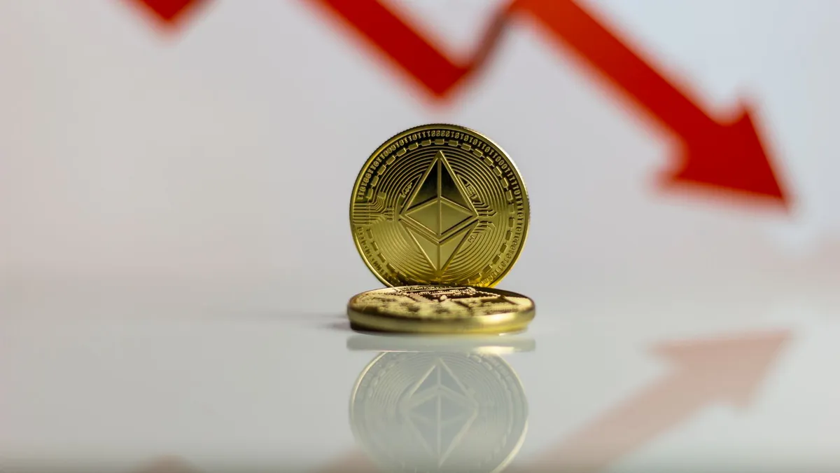 تصفية مراكز الإيثريوم بست أضعاف البيتكوين في موجة بيع بمليار دولار