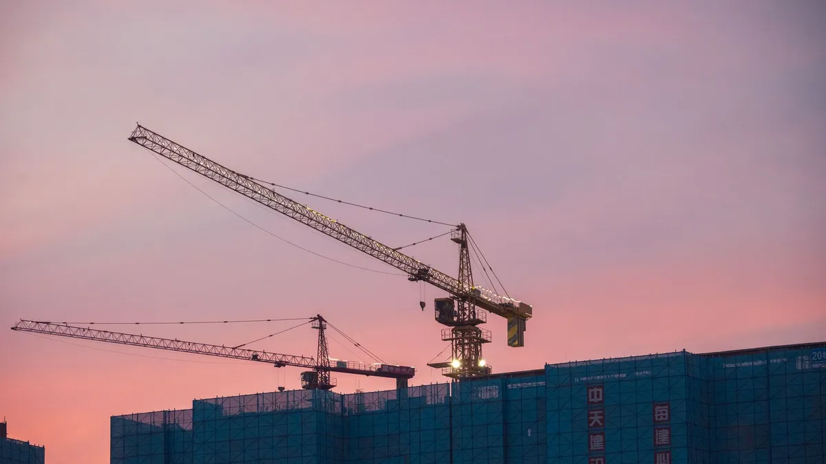 السعودية تطرح مسودة قواعد الاستثمار في الأراضي البلدية للتشاور