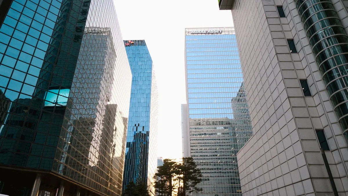 HSBC يعلن إعادة شراء أسهم بمليار دولار مع نتائج مطابقة للتوقعات