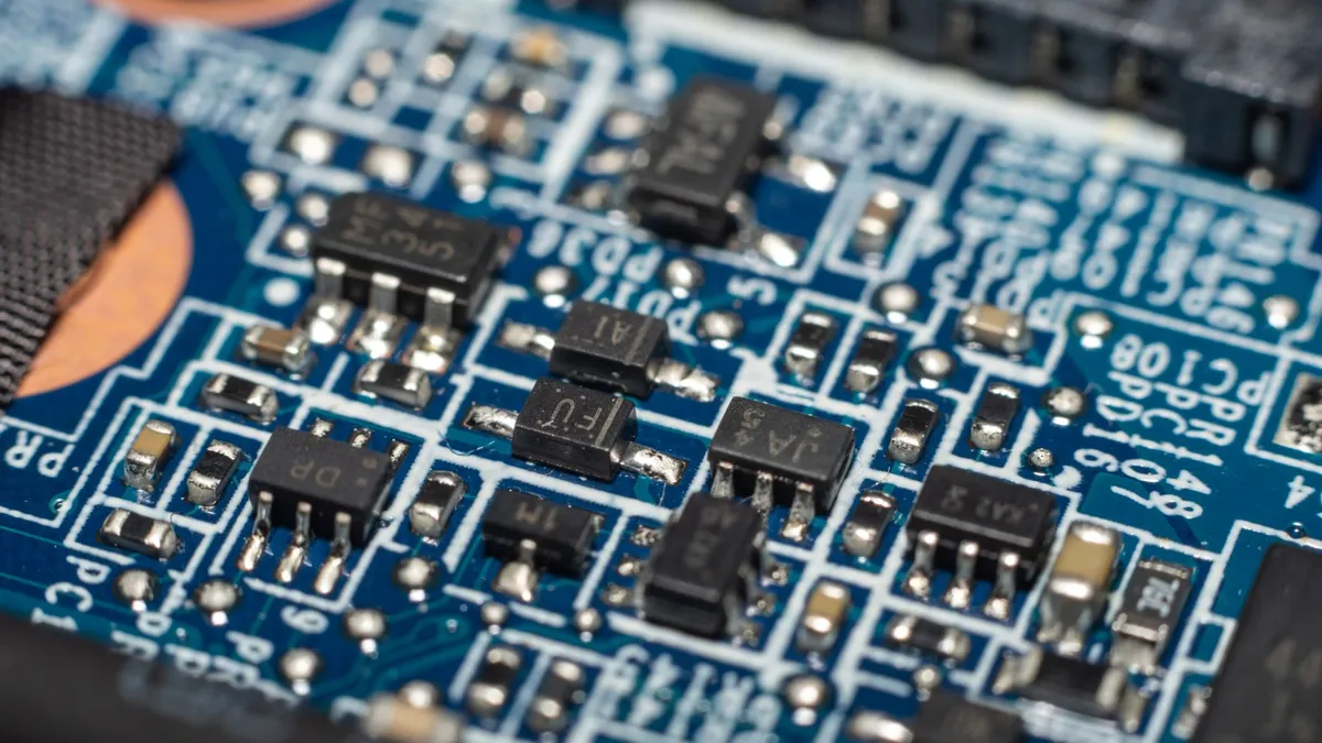 أسهم آسيا ترتفع بدعم أرباح SK Hynix وترقب قرار الفيدرالي