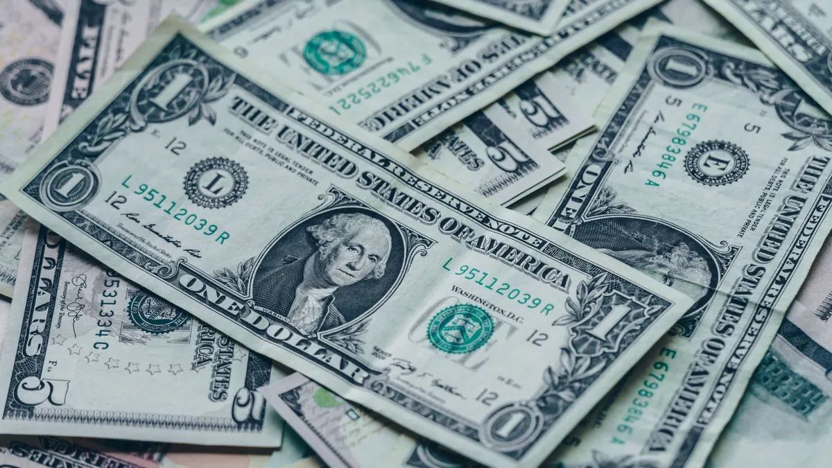 تراجع حاد في توقعات رفع الفائدة الأمريكية لشهر أكتوبر