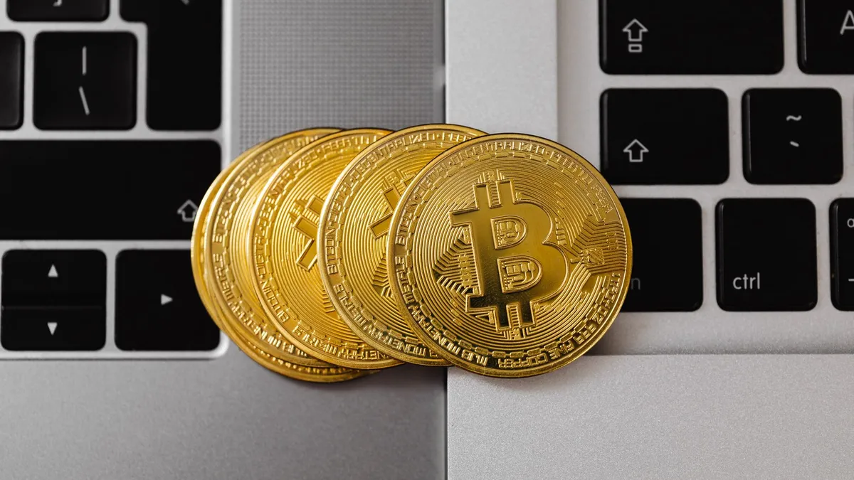بيتكوين يصطدم بمقاومة 84 ألف دولار مع بيع أسهم التكنولوجيا الكورية
