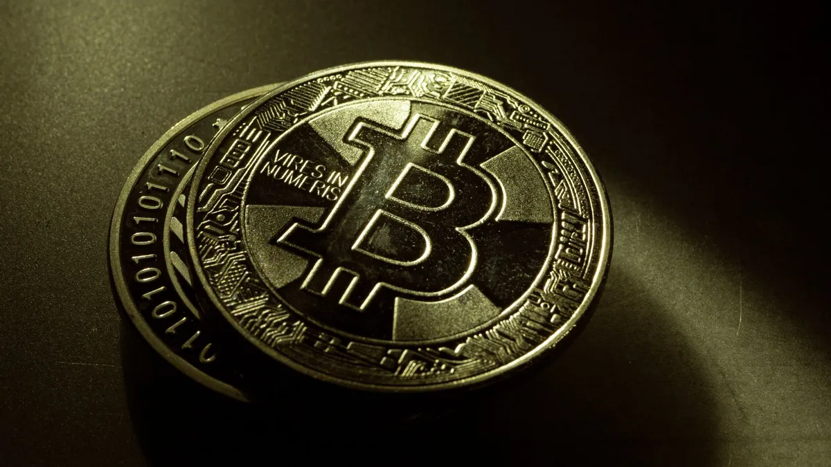 شركة تأمين على الحياة بالبيتكوين تجمع تمويلاً جديداً بدعم ألتمان